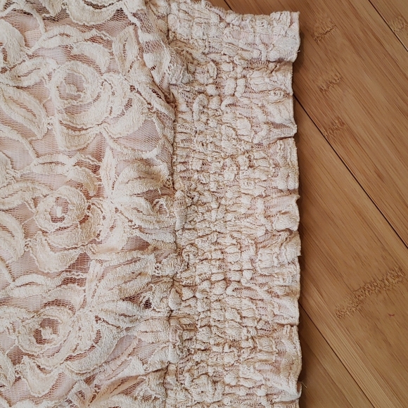 LACE BLOUCE - Picture 9 of 10